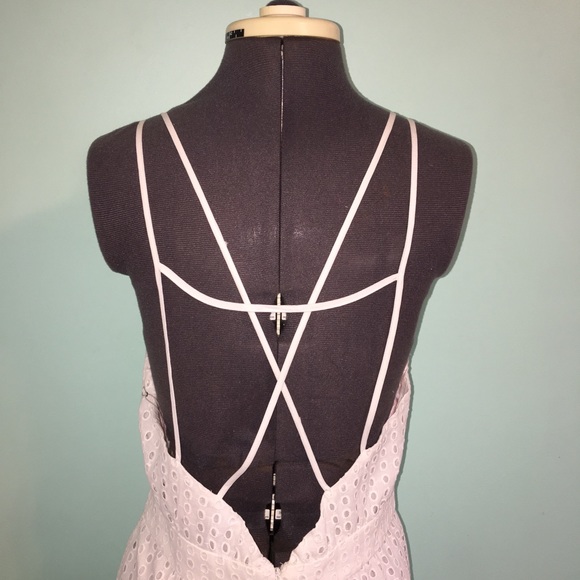 Forever 21 Contemporary Eyelet Dress. - Picture 6 of 7